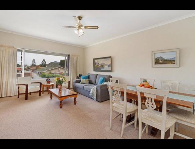 2 BEDROOM APARTMENT FOR SALE IN FISH HOEK